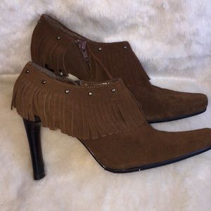 Mia fringe suede  3-$30🌈